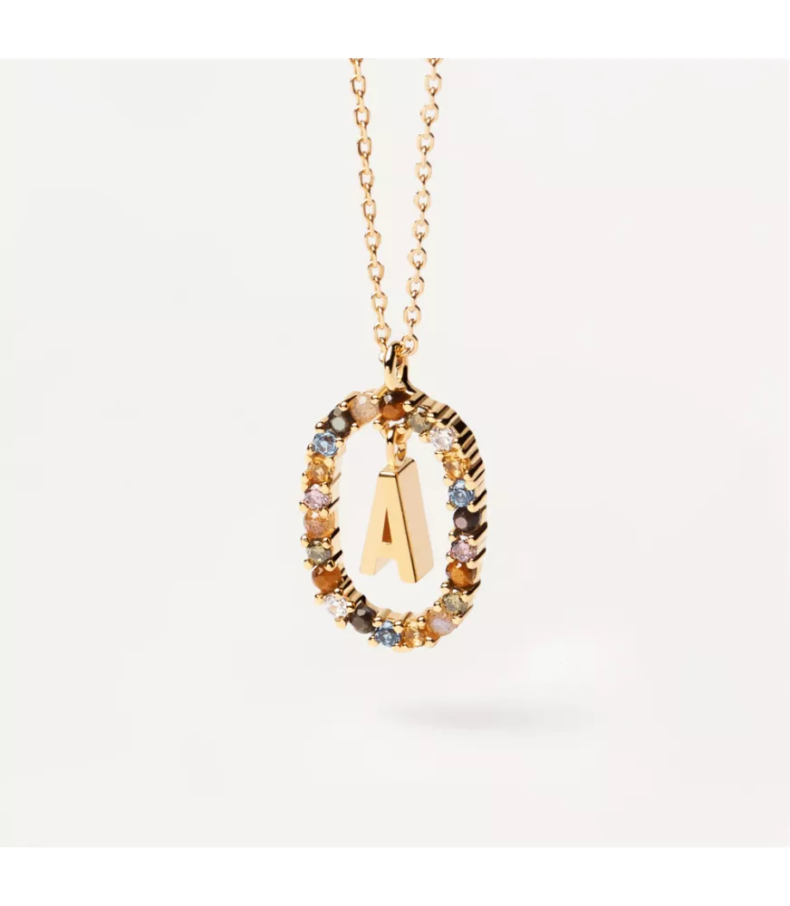 Collar P D Paola, letra A, con baño de oro de 18k.