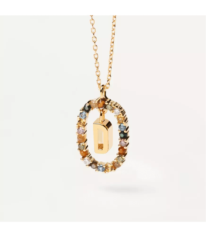 Collar P D Paola, letra D, con baño de oro de 18k.