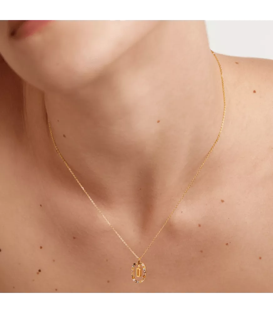 Collar P D Paola, letra D, con baño de oro de 18k.