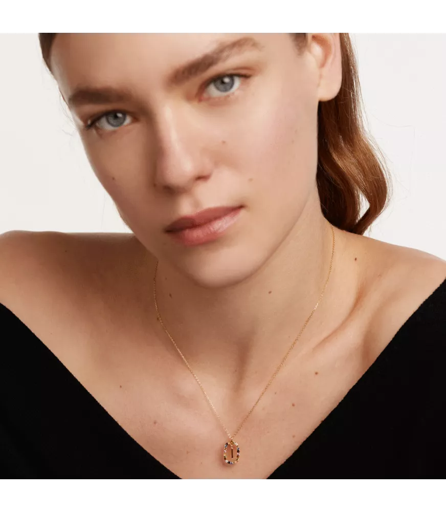 Collar P D Paola, letra I, con baño de oro de 18k.