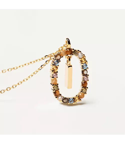 Collar P D Paola, letra I, con baño de oro de 18k.