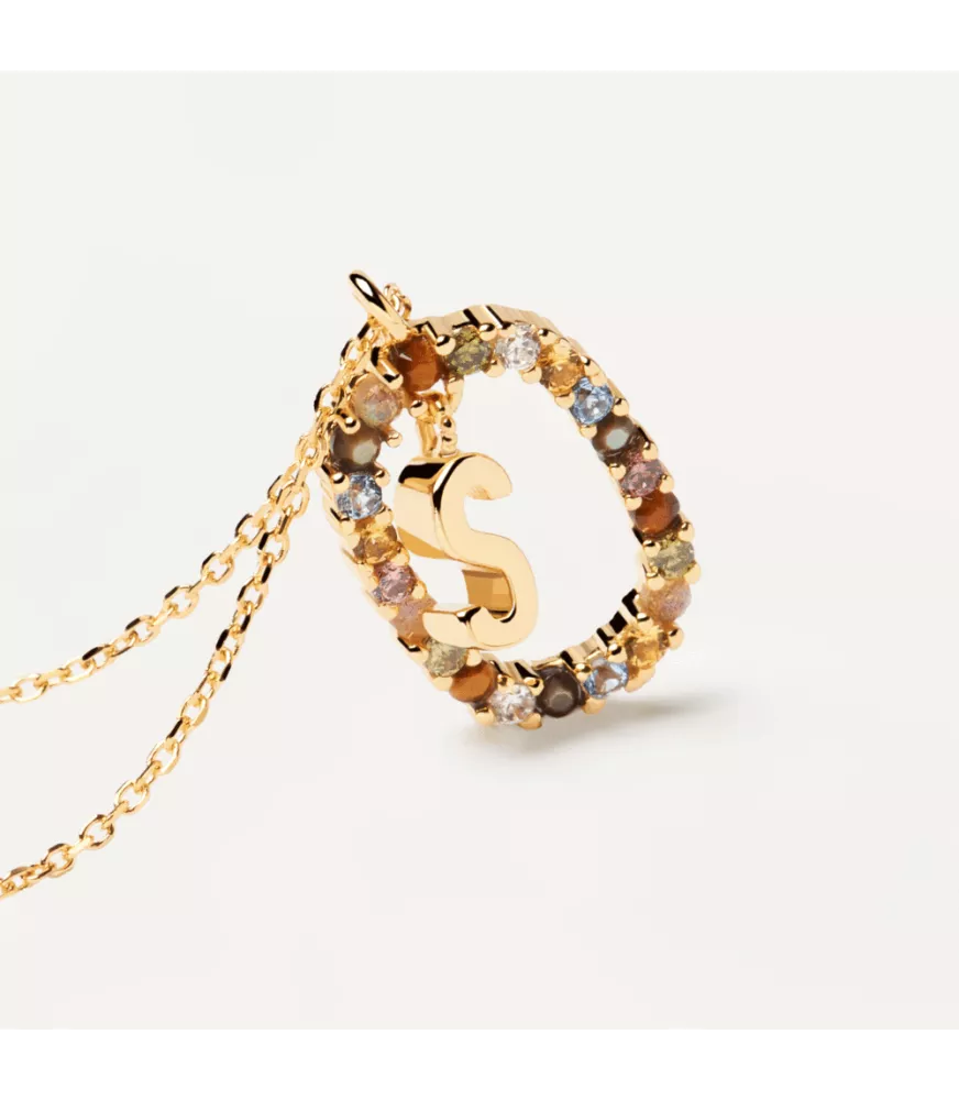 Collar P D Paola, letra S, con baño de oro de 18k.