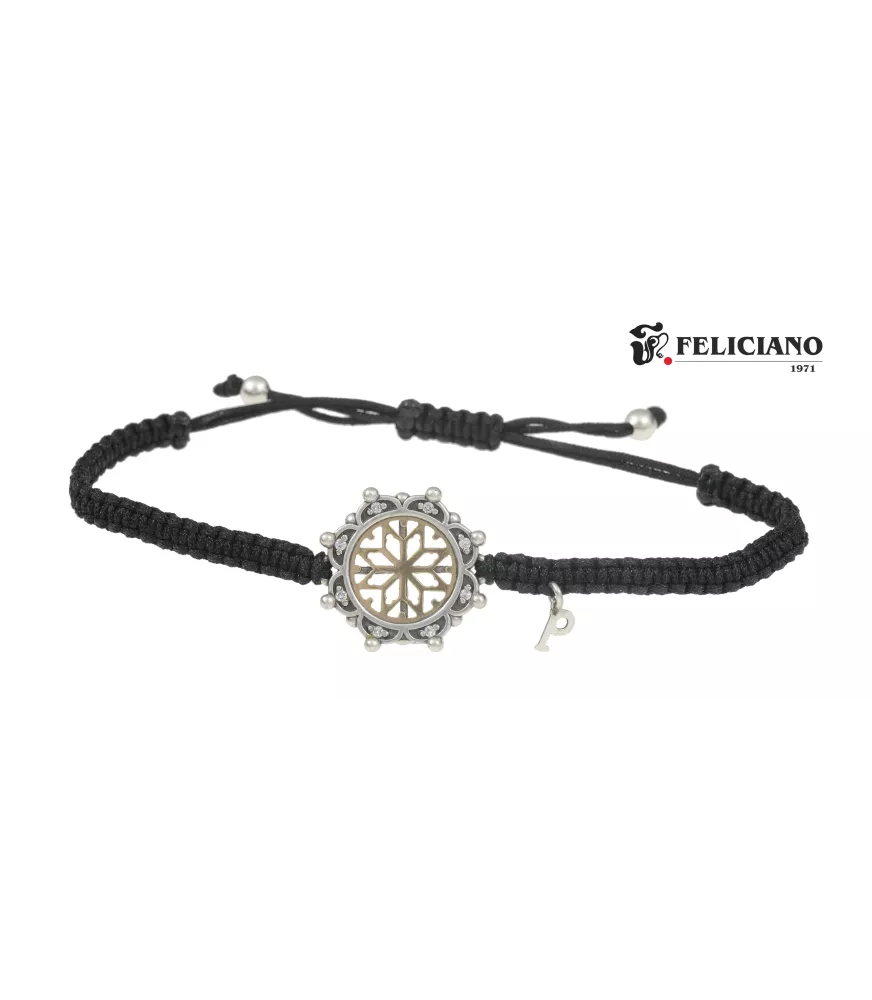 Pulsera rosetón, en plata y oro de 18k, macramé con bisel circonitas y puntos.