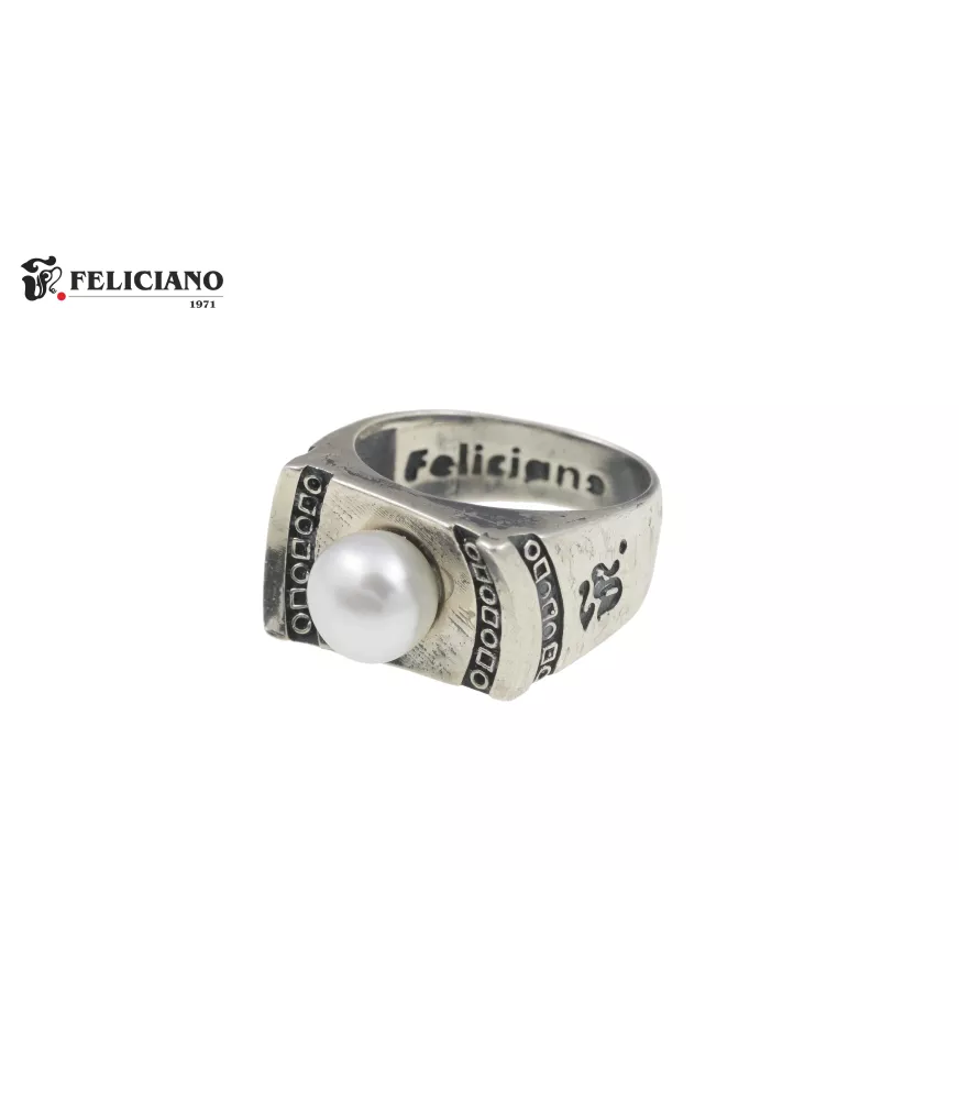 Anillo de plata y perla rectangular