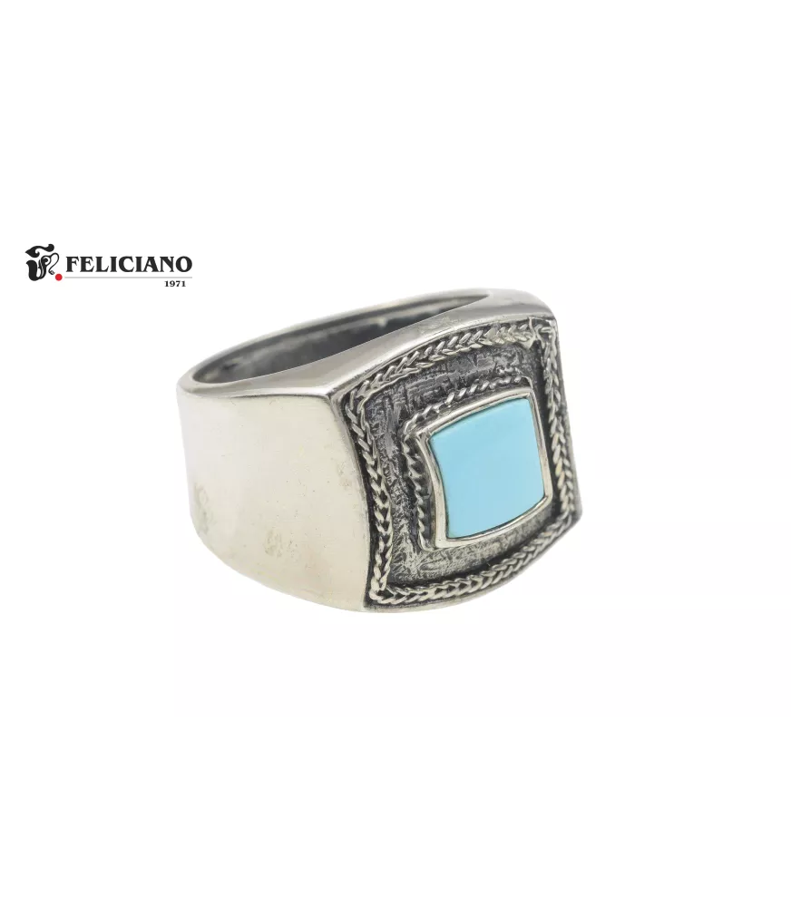 Anillo de plata y turquesa cuadrado.