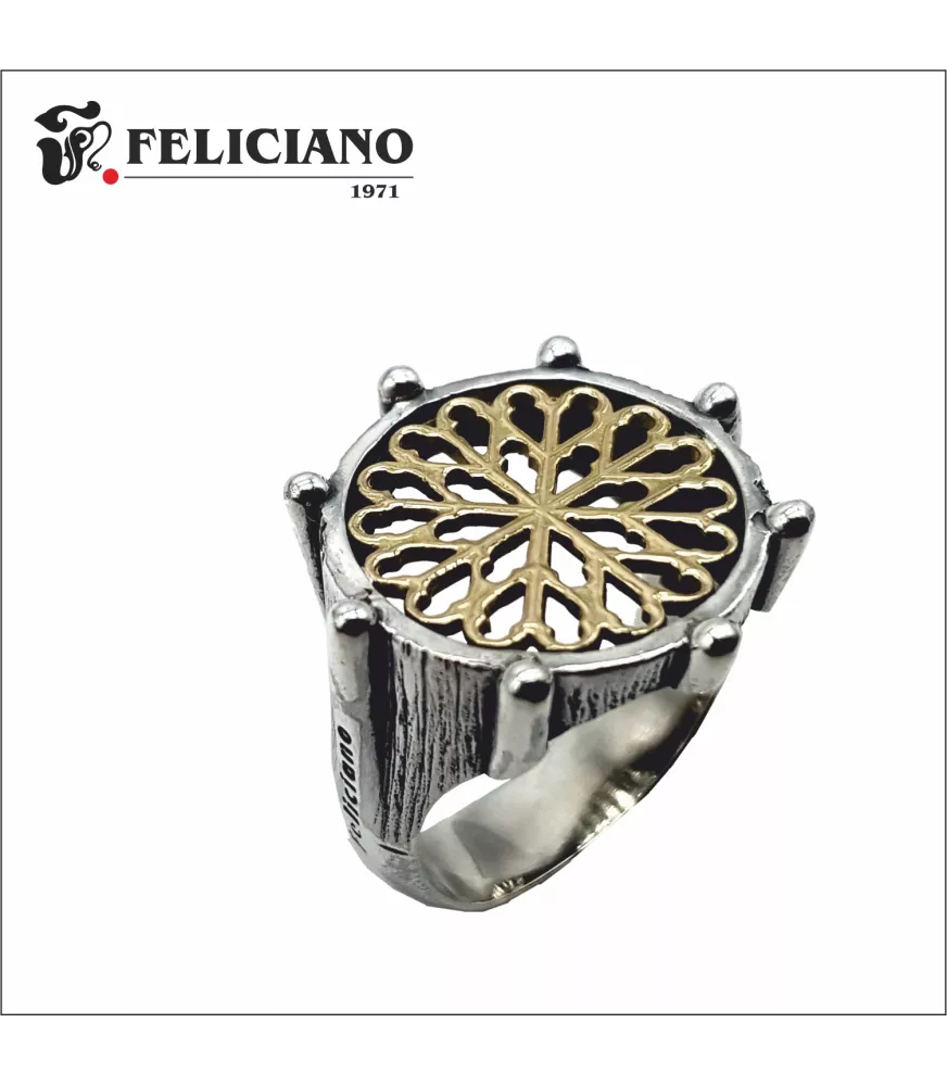 Anillo rosetón grande, en plata, con bisel puntos.