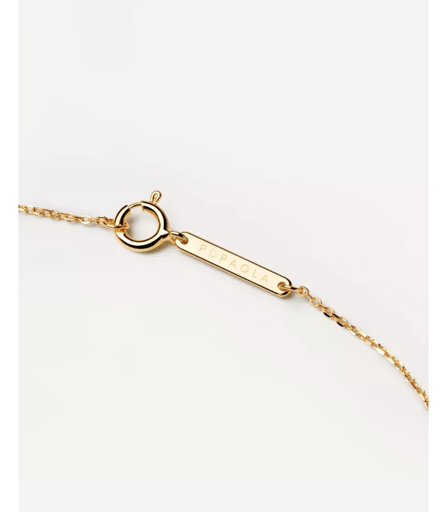 Collar P D Paola, letra L, con baño de oro de 18k.