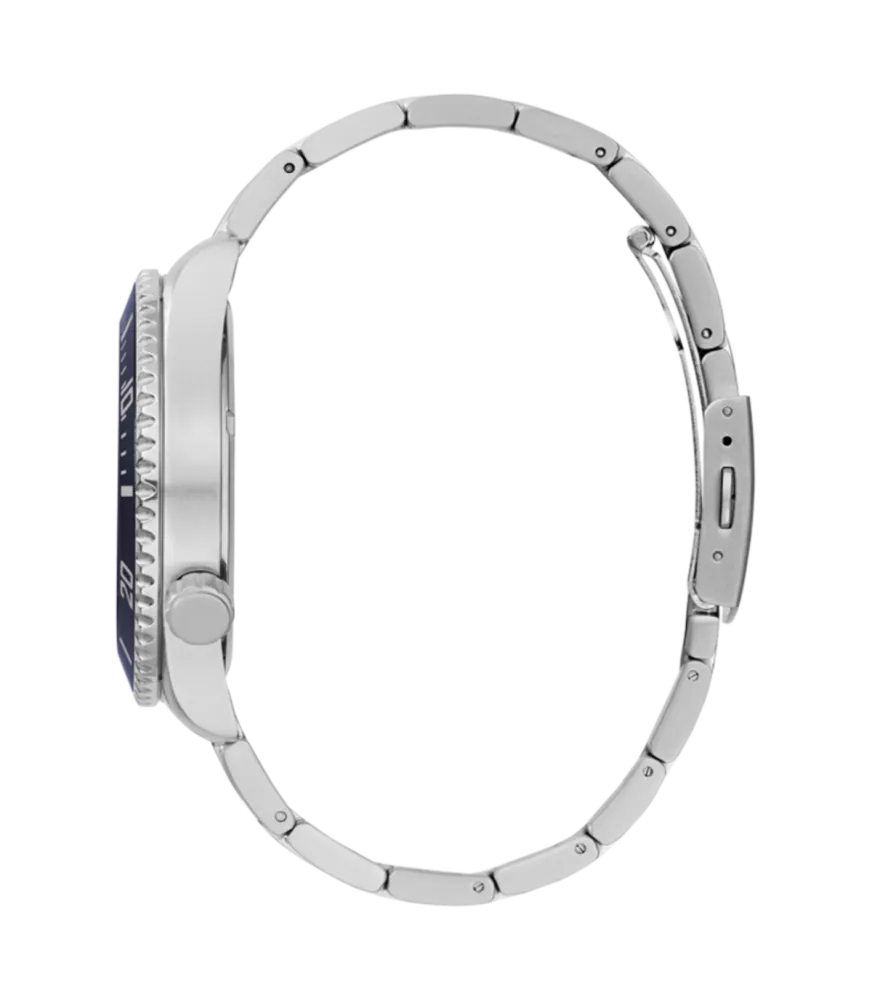 Cuarzo ,analógico, 3 agujas y multifunción. Con correa de acero.