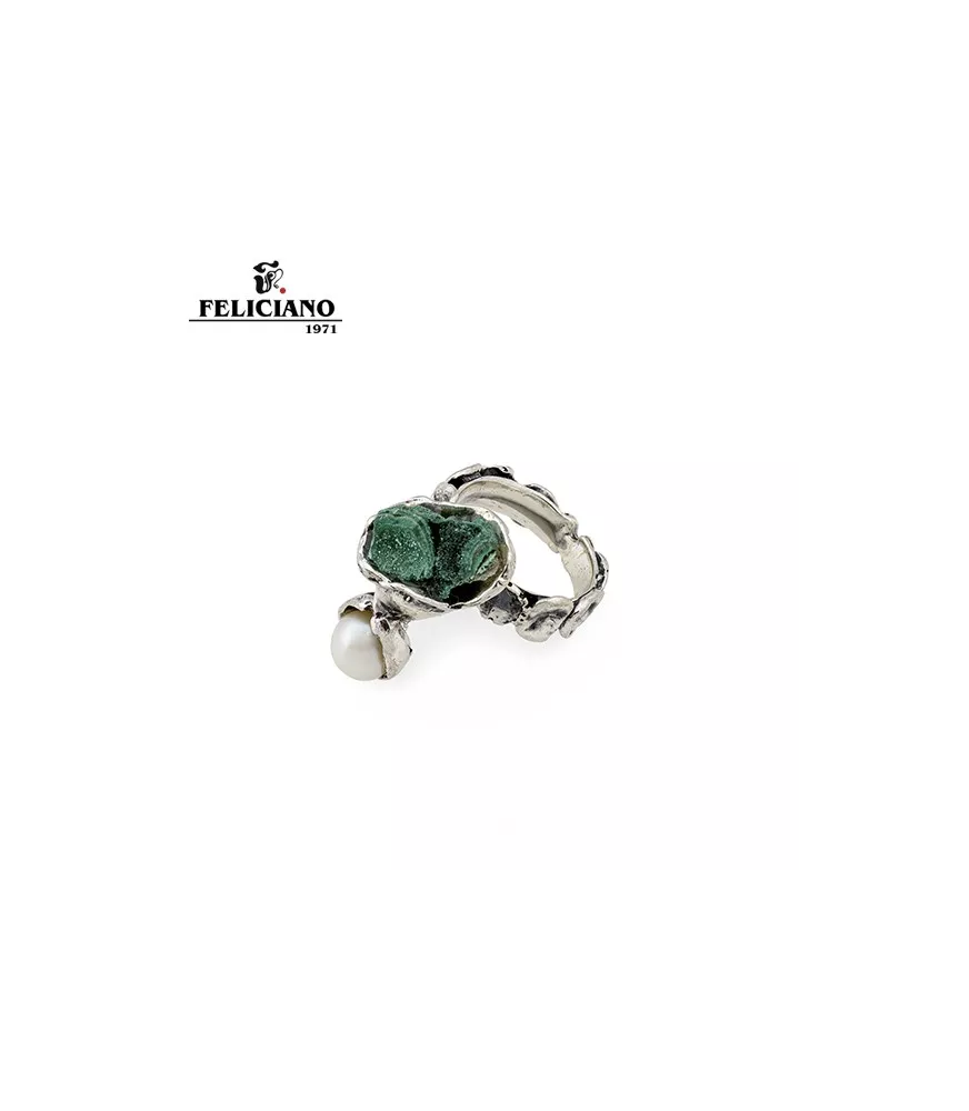 Anillo de plata y piedra