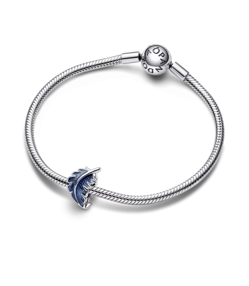 Charm en plata de ley Pluma Curvada Azul