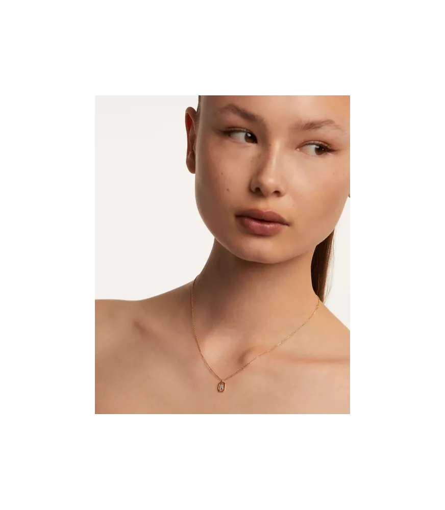 Collar P D Paola, letra R mini, con baño de oro de 18k.