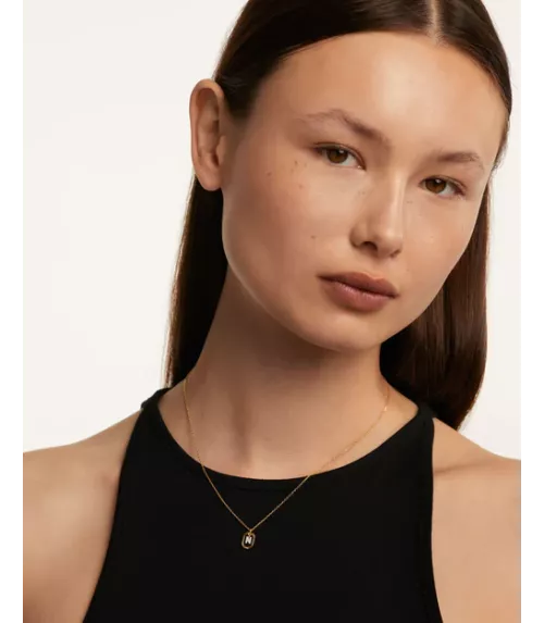 Collar P D Paola, letra N mini, con baño de oro de 18k.
