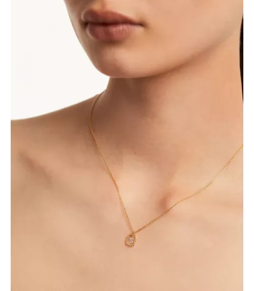 Collar P D Paola, letra S mini, con baño de oro de 18k.