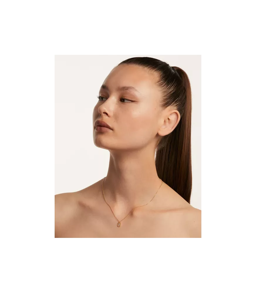 Collar P D Paola, letra S mini, con baño de oro de 18k.