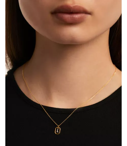 Collar P D Paola, letra L mini, con baño de oro de 18k.