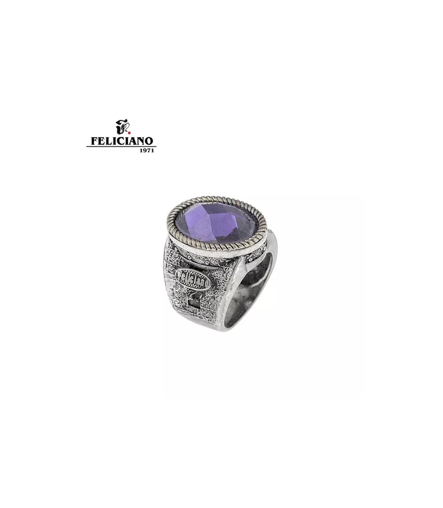 Anillo de plata y piedra