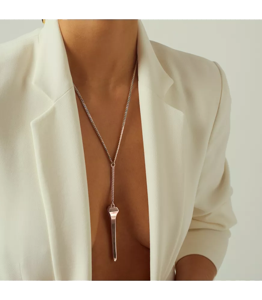 Collar CXC Clavo Diamante, en metal bañado en plata.