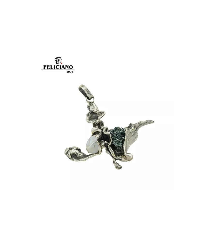 Colgante en plata, perla y piedra natural