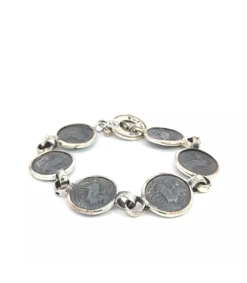 Pulsera en plata con monedas