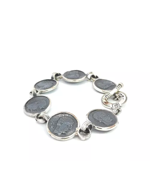 Pulsera en plata con monedas