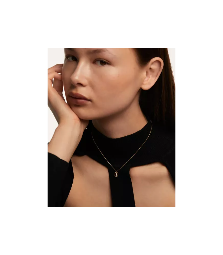 Collar P D Paola, letra B mini, con baño de oro de 18k.