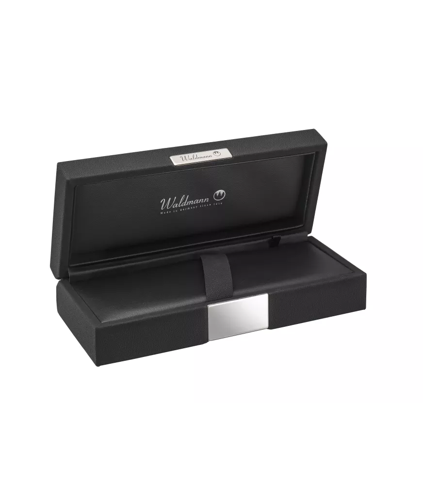 Lapicera de plata maciza de 925/000 de la marca alemana Waldmann.