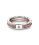 Anillo Pandora Signature en plata de ley y con un recubrimiento en oro rosa de 14k Logo & Pavé en Dos Tonos