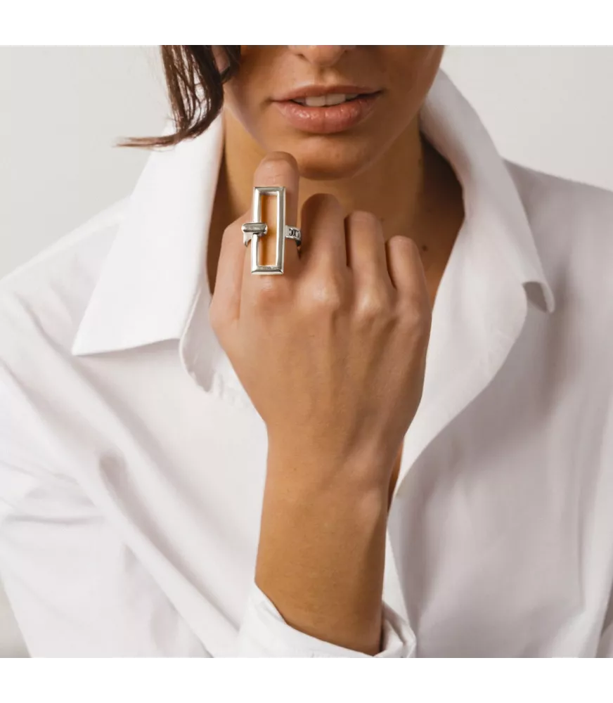 Anillo Poniente CXC, en latón bañado en plata
