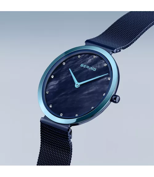 Reloj Bering Classic mujer azul pulido. 18132-398