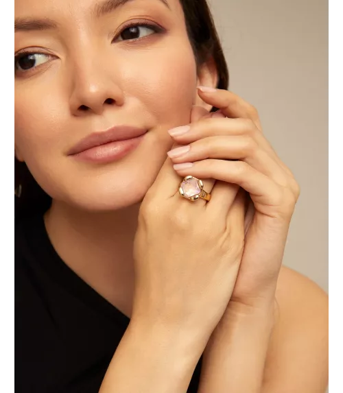 Anillo Rock n´pink UNOde50, en metal bañado en oro.