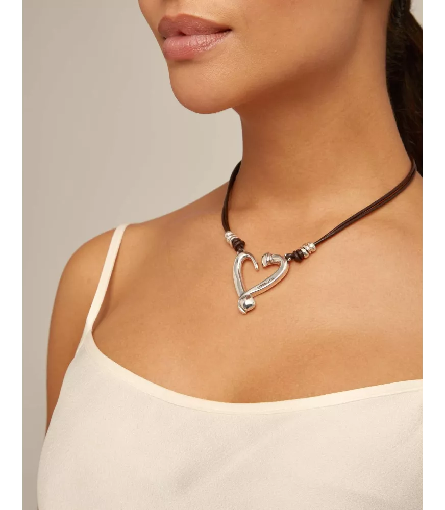 Collar Heart UNOde50, en metal bañado en plata.