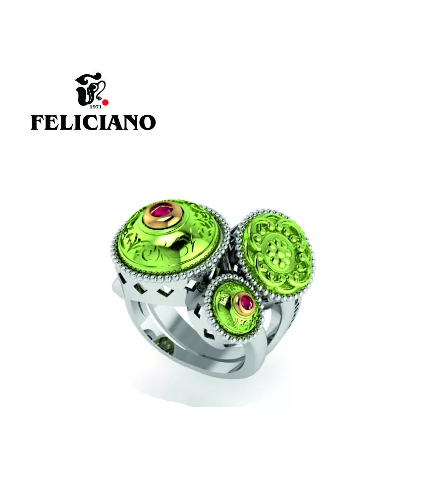 ANILLO TRES PIEZAS. DOS GRANDES Y UNA PEQUEÑA EN PLATA, BRONCE, BRONCE OXIDADO EN VERDE Y CUARZO HIDROTERMAL ROJO