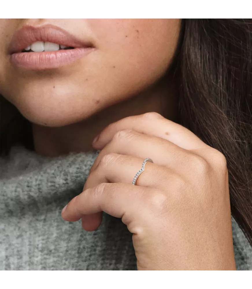 Anillo en plata de primera ley Pandora Deseo Reluciente.