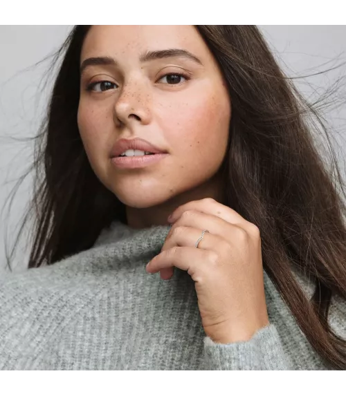 Anillo en plata de primera ley Pandora Deseo Reluciente.