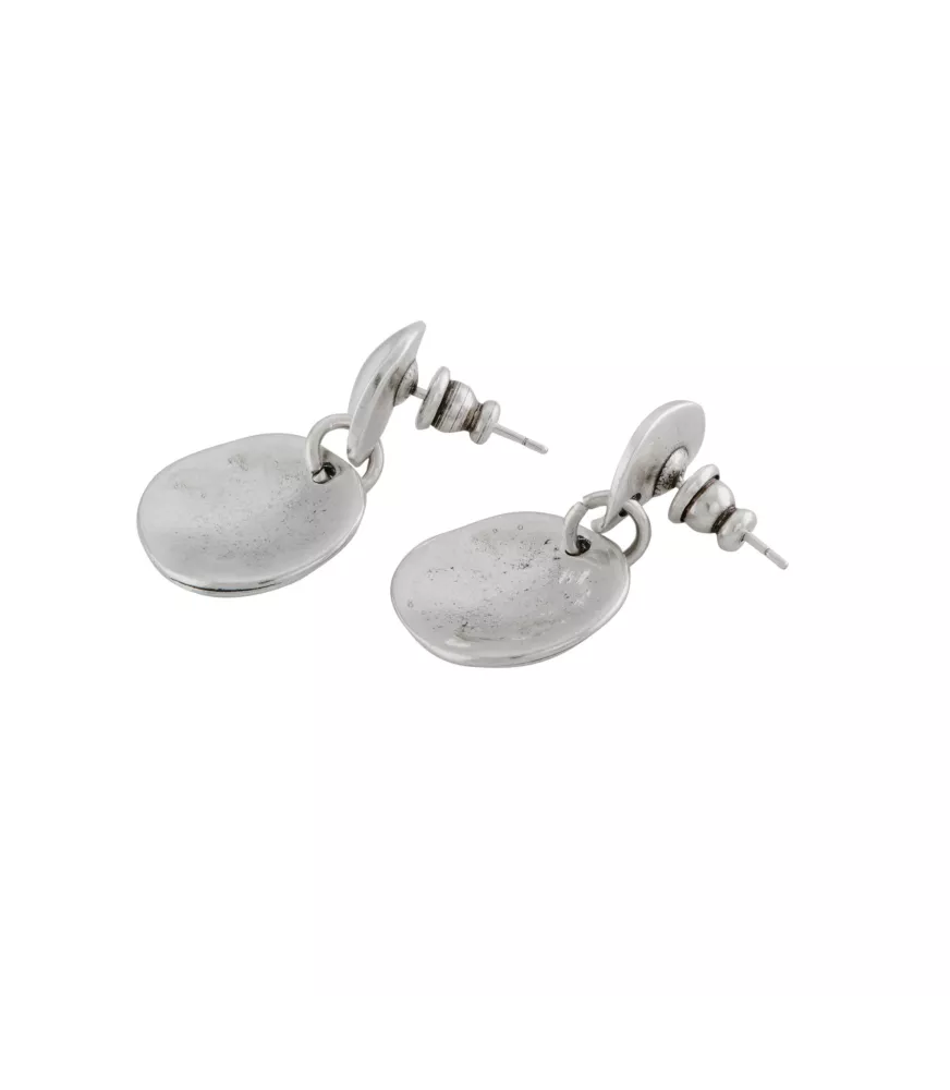Pendientes Escamas UNOde50, en metal bañado en plata.