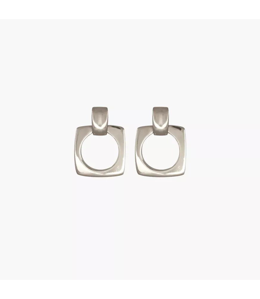 Pendientes Aldaba CXC, en metal bañado en plata .