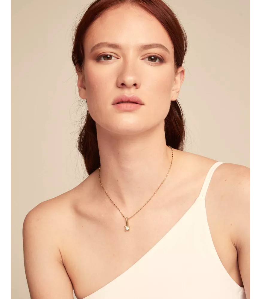 Collar Divine UNOde50, en metal bañado en oro.