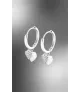 Pendientes Lotus Silver Trendy LP3236 -1/1, con corazones colgando.