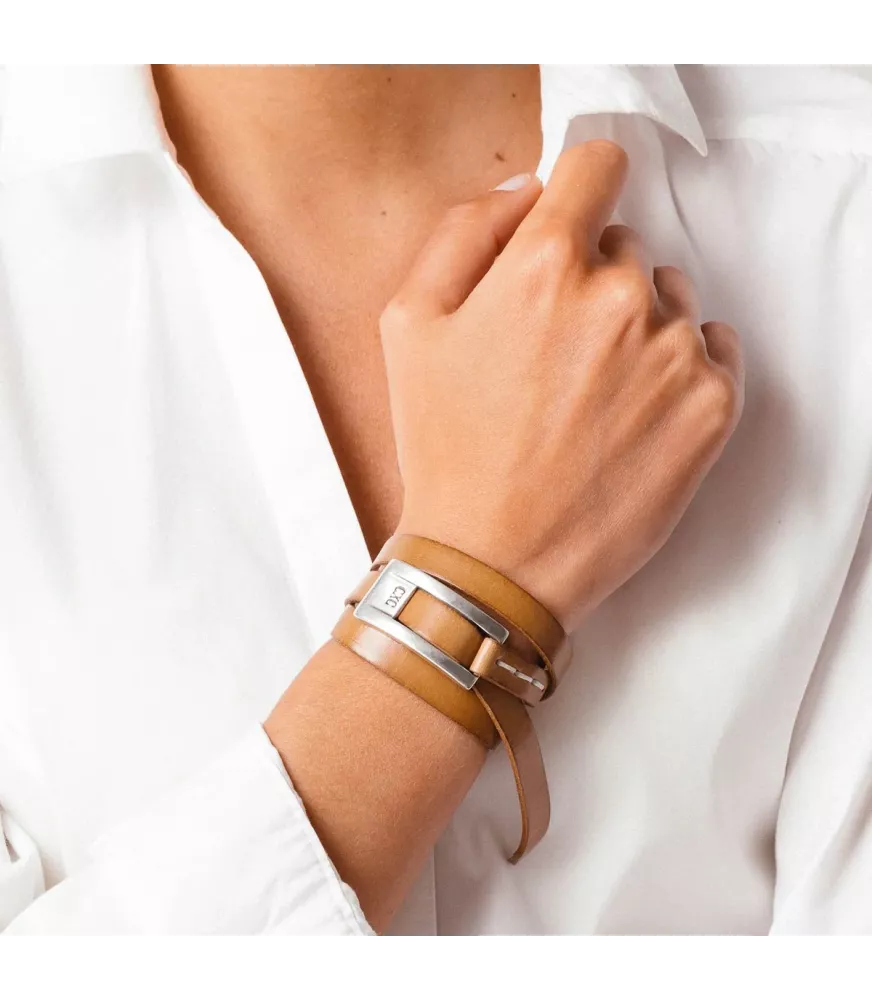 Pulsera Córdoba Roll CXC, en metal bañado en plata.