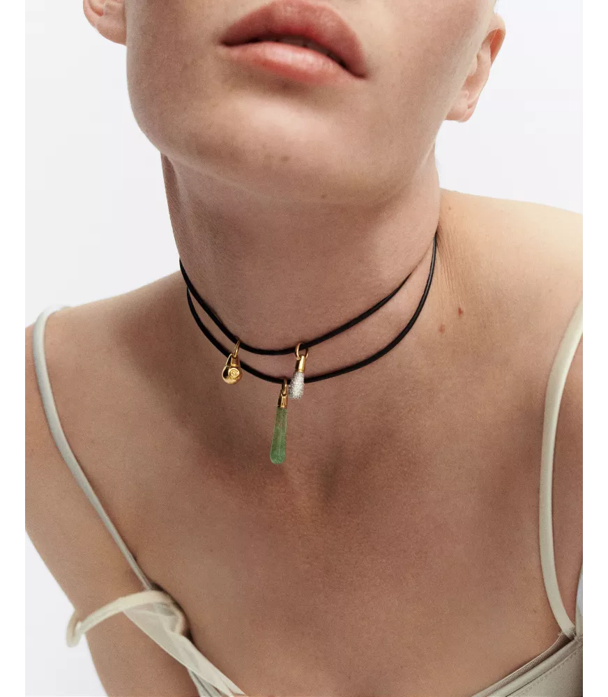 Collar lazo de cuero Dana, P D Paola, colección Aqua.