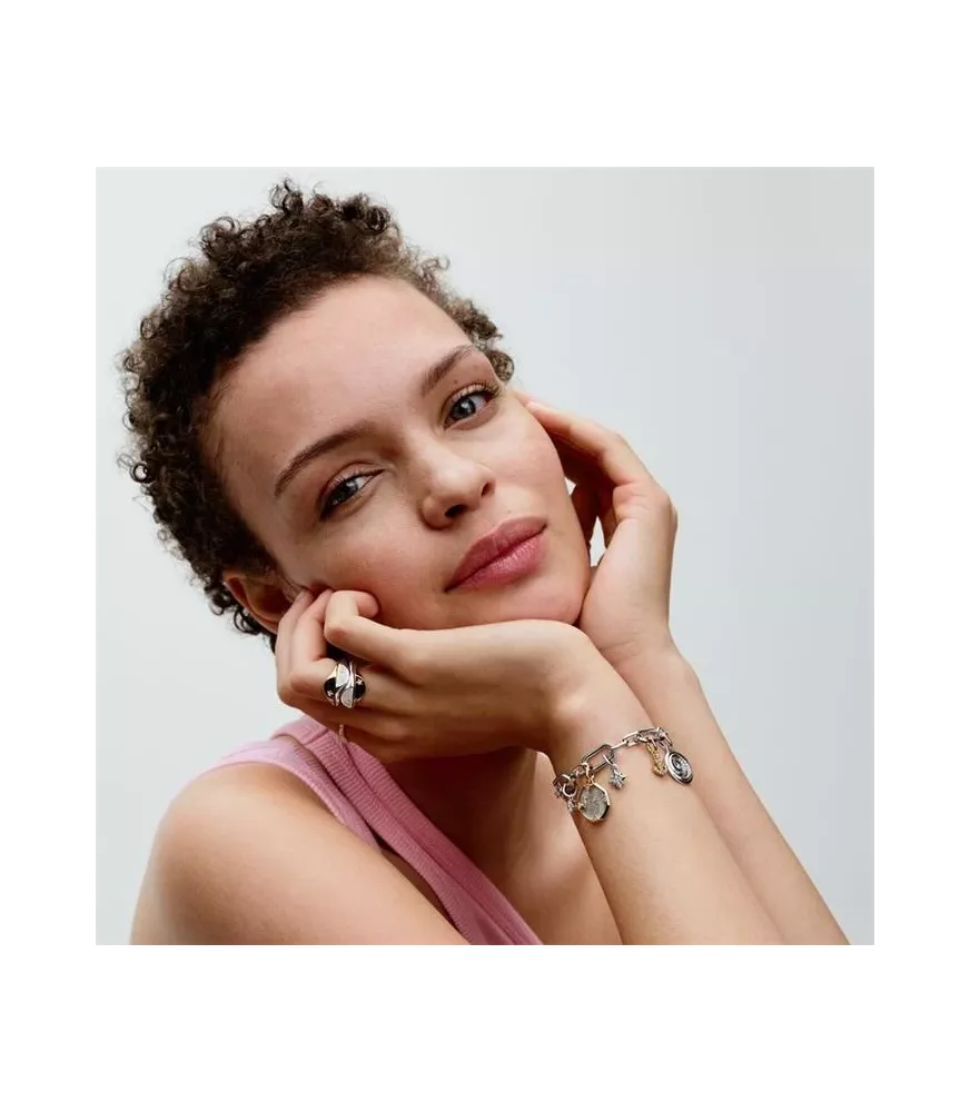 Anillo Pandora ME con un recubrimiento en oro de 14k Mitad Sello Esmaltado