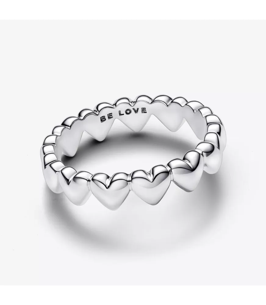 Anillo en plata de ley Fila de Corazones