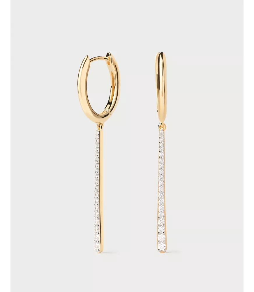 Pendientes aros Olga, P D Paola, colección básicos de joyeria, en plata de ley con baño de oro de 18K.