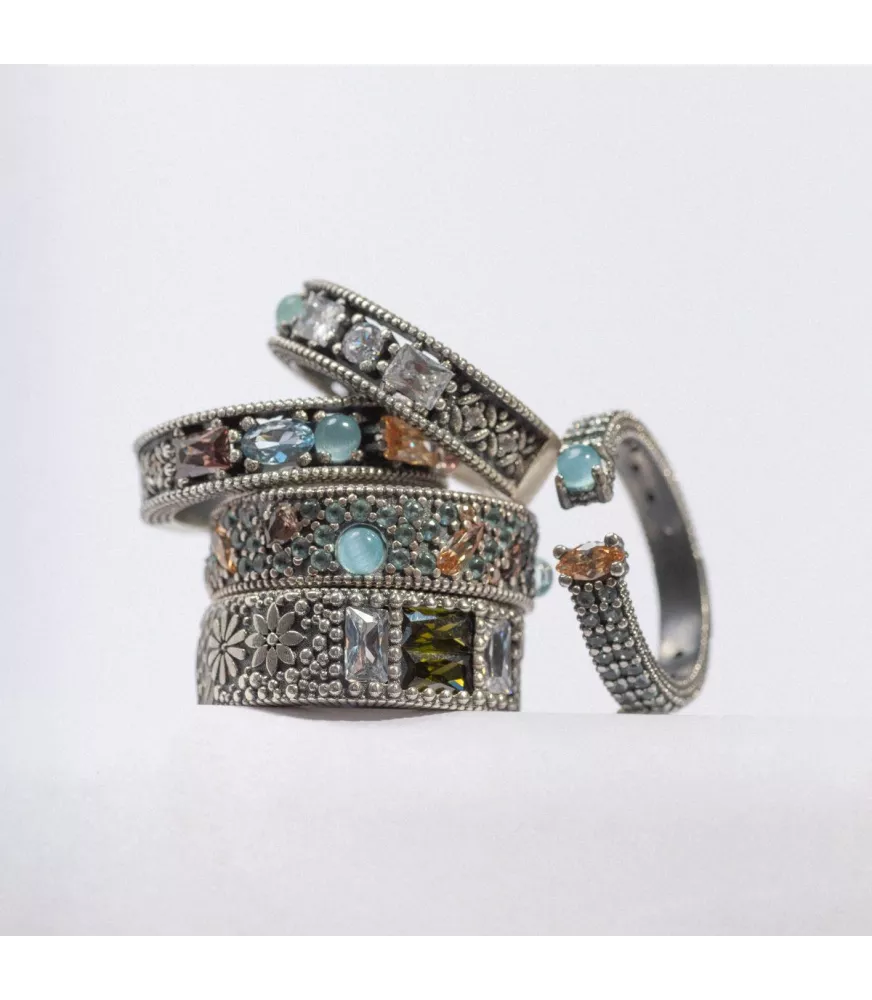 Anillo Sunfield Minerva Astraea plata y circonitas. AN064863