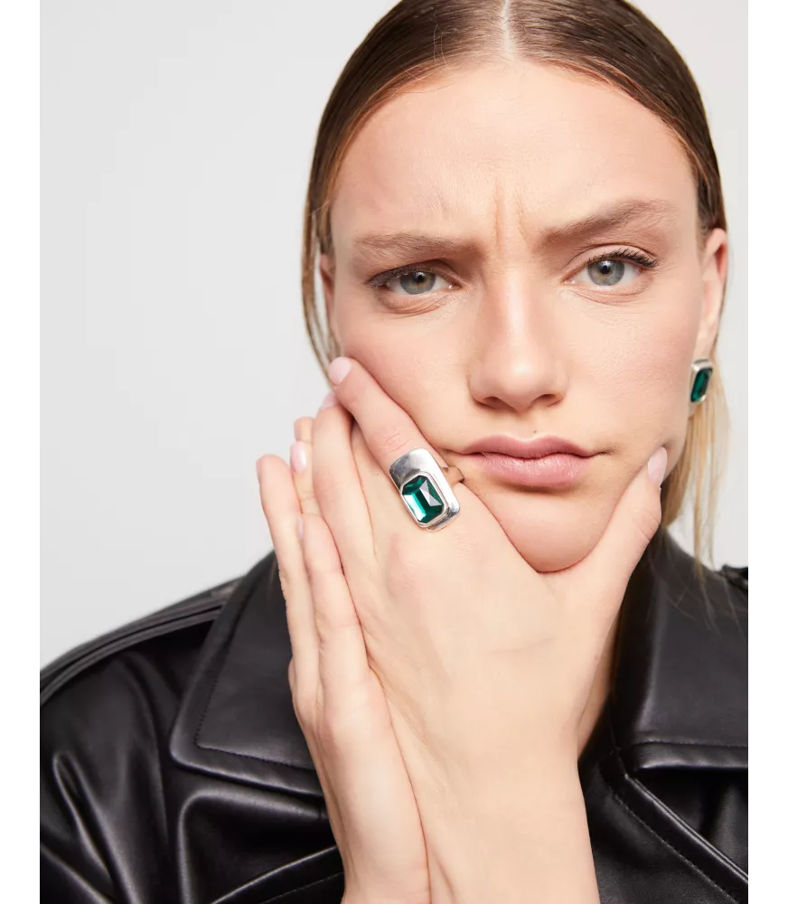 Anillo Ser Magnética UNOde50, en metal bañado en plata.