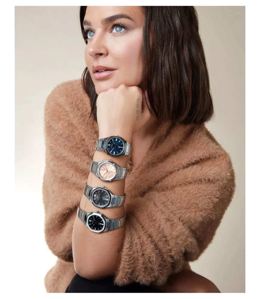 Reloj Viceroy mujer, cuarzo, analógico, 2 agujas, calendario y diamantes.