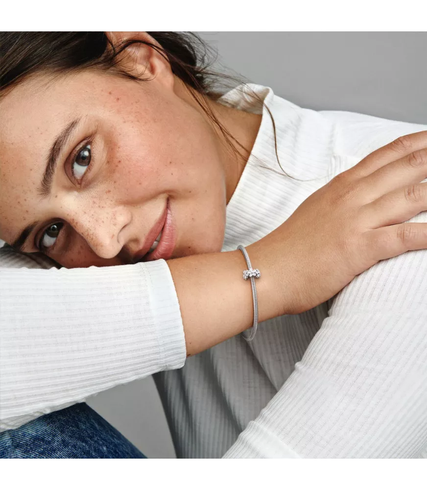 Charm Separador en plata de ley Margarita Blanca