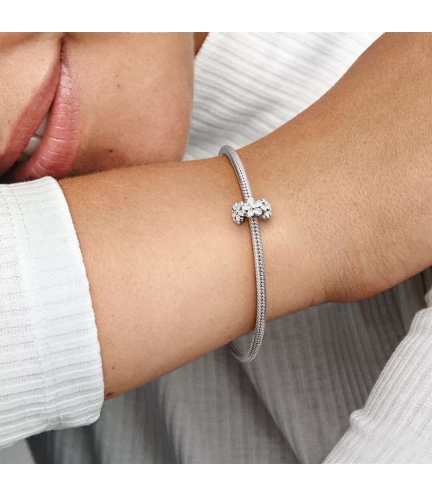 Charm Separador en plata de ley Margarita Blanca