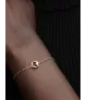 Pulsera con un recubrimiento en oro de 14k Círculo Forma Orgánica en Pavé y Perla Cultivada de Agua Dulce Tratada
