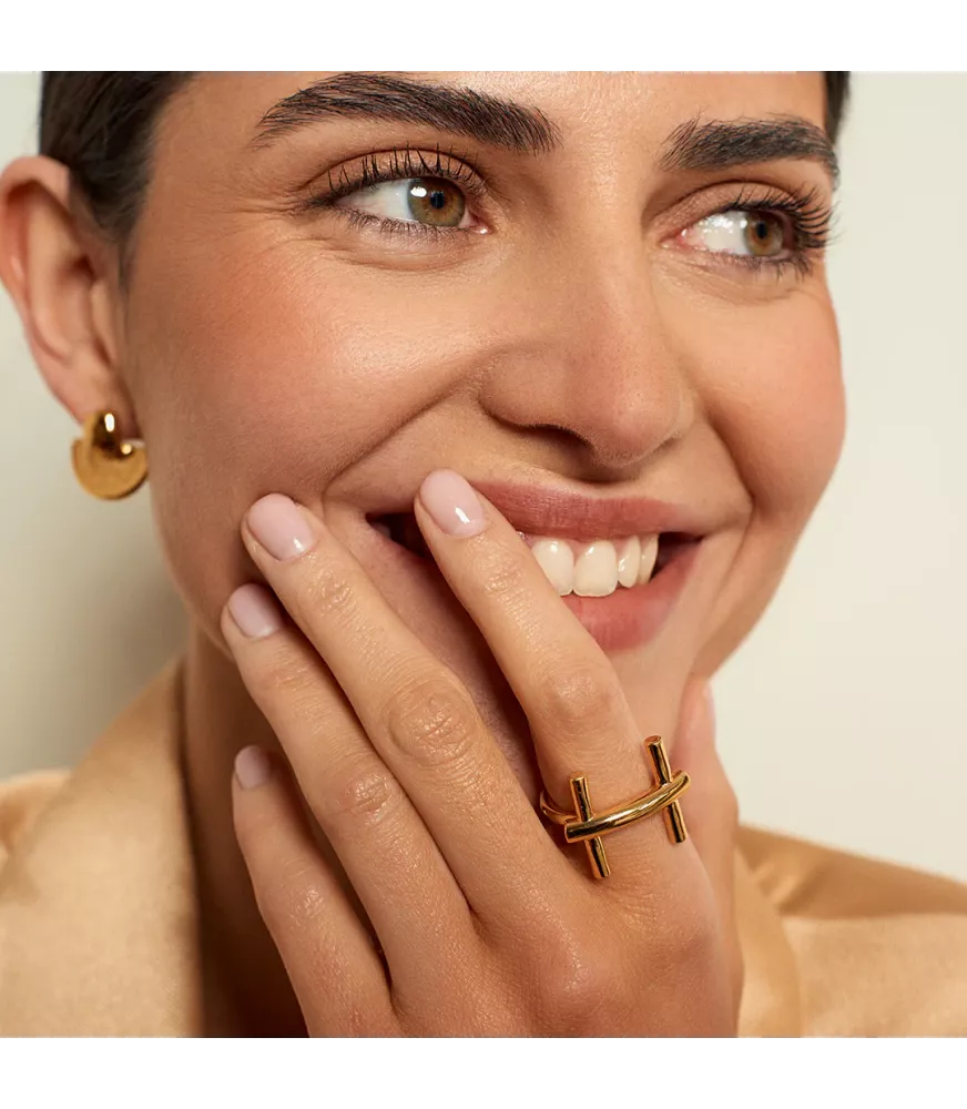 Anillo CXC Bit St, Moritz Slim, en latón bañado en oro.